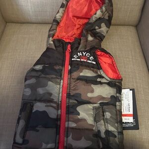 Enyce Camouflage Vest with Red Interior